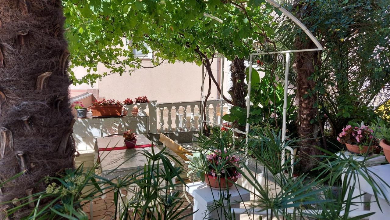 Apartments Ema Crikvenica Exterior foto