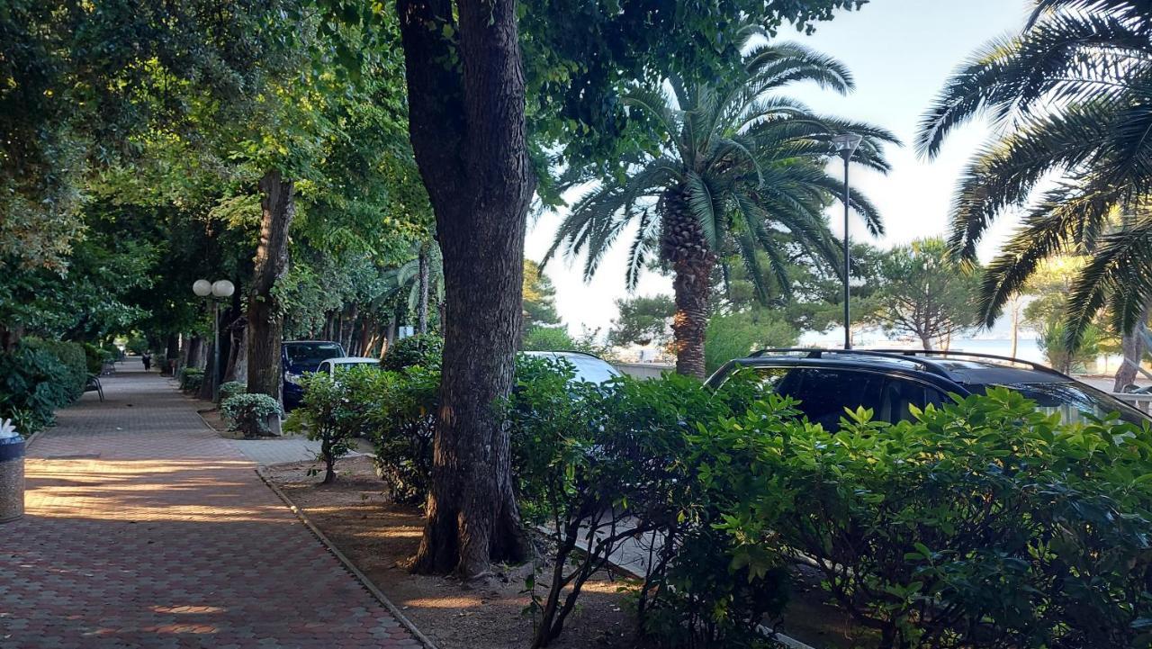 Apartments Ema Crikvenica Exterior foto