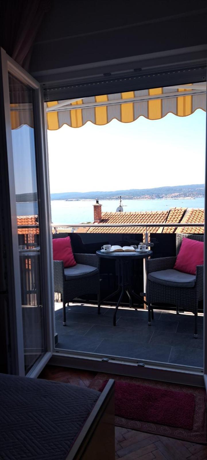 Apartments Ema Crikvenica Exterior foto