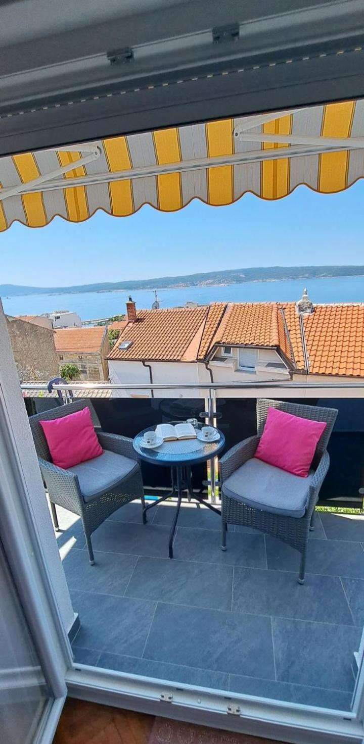 Apartments Ema Crikvenica Exterior foto