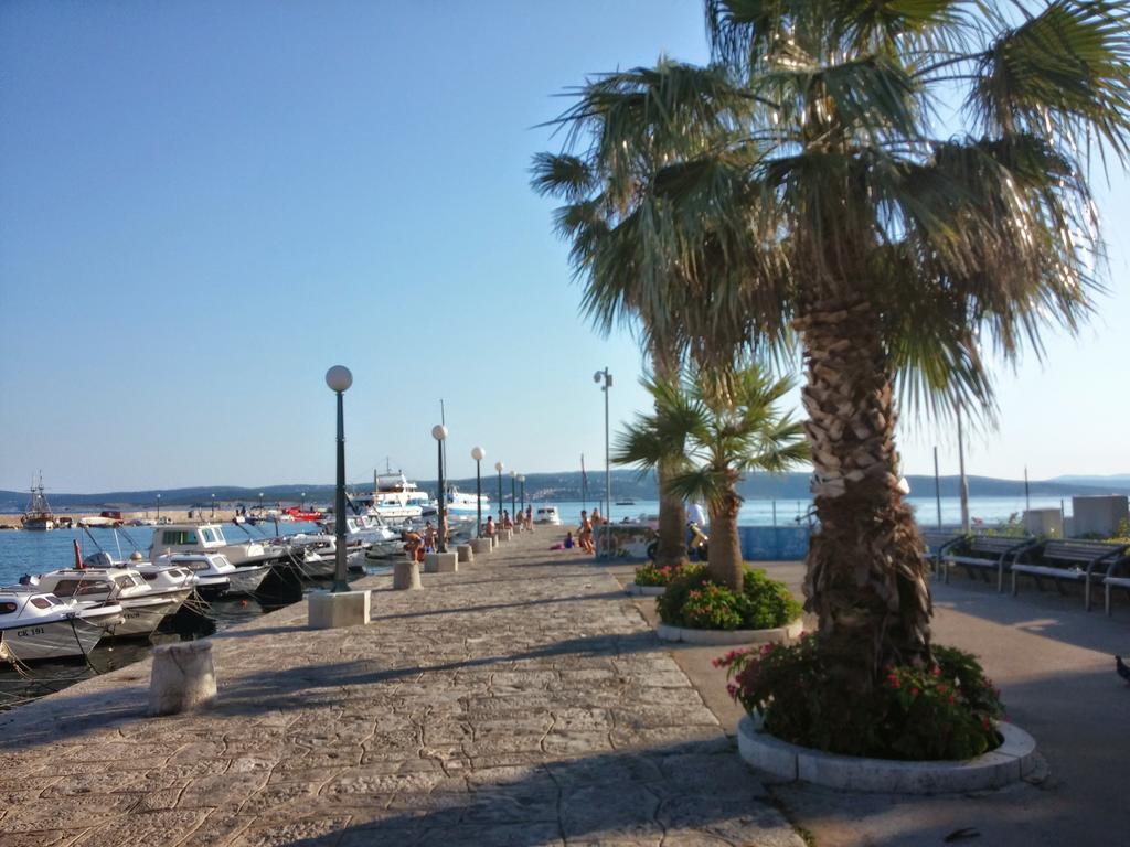 Apartments Ema Crikvenica Exterior foto