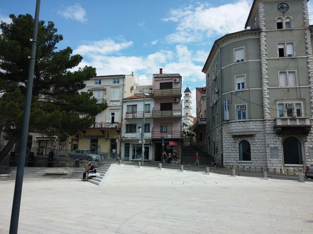 Apartments Ema Crikvenica Exterior foto